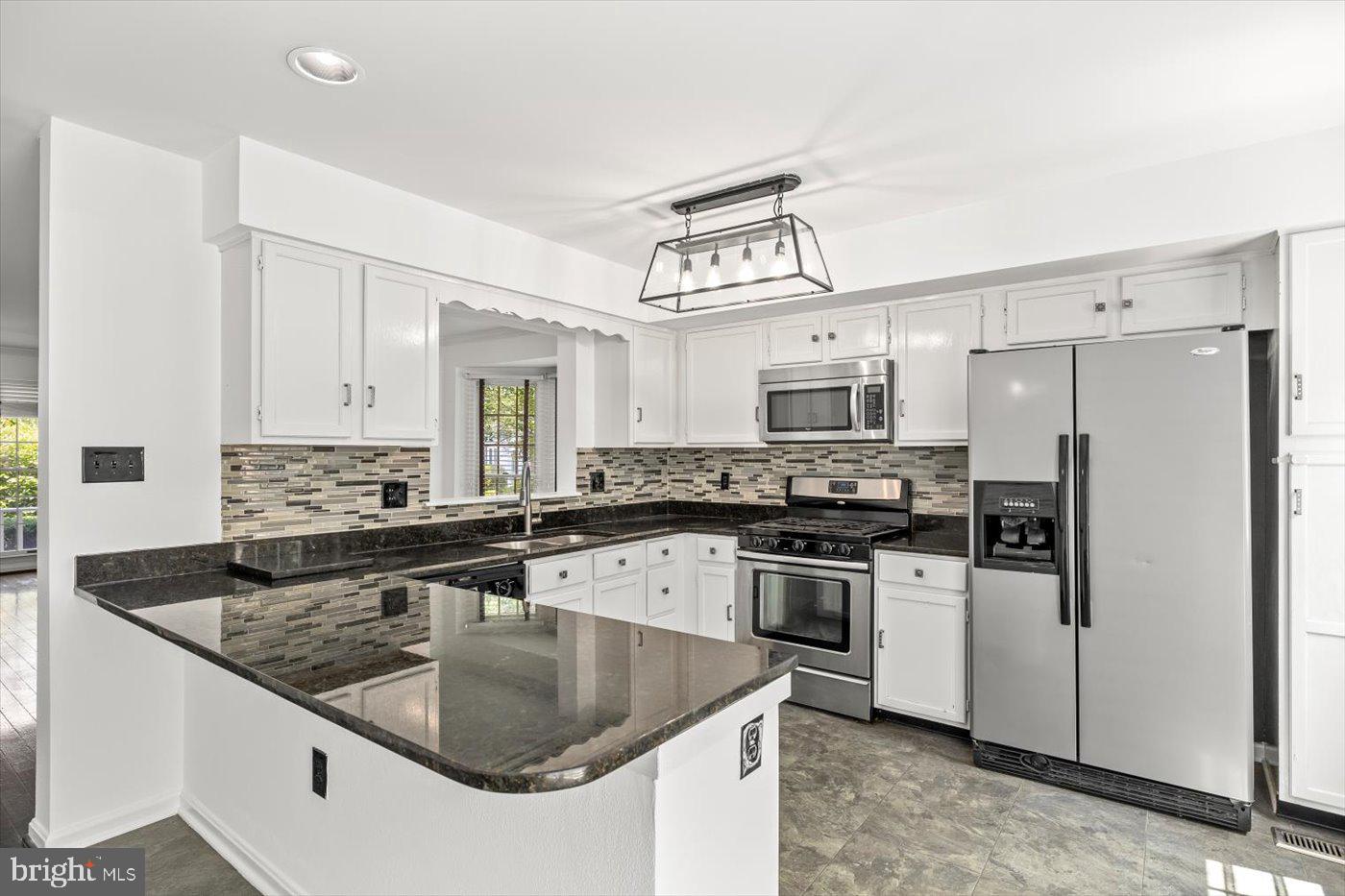 12329 MANCHESTER WAY, WOODBRIDGE, Virginia 22192, 3 Bedrooms Bedrooms, ,2 BathroomsBathrooms,Residential,For sale,12329 MANCHESTER WAY,VAPW2100682 MLS # VAPW2100682