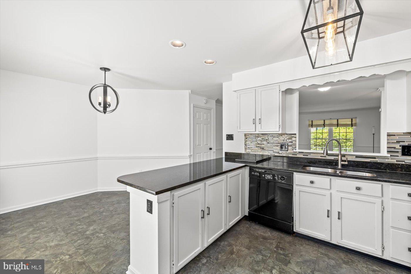 12329 MANCHESTER WAY, WOODBRIDGE, Virginia 22192, 3 Bedrooms Bedrooms, ,2 BathroomsBathrooms,Residential,For sale,12329 MANCHESTER WAY,VAPW2100682 MLS # VAPW2100682