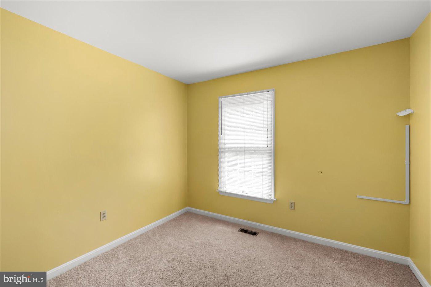 12329 MANCHESTER WAY, WOODBRIDGE, Virginia 22192, 3 Bedrooms Bedrooms, ,2 BathroomsBathrooms,Residential,For sale,12329 MANCHESTER WAY,VAPW2100682 MLS # VAPW2100682