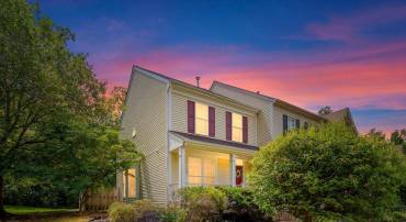 12329 MANCHESTER WAY, WOODBRIDGE, Virginia 22192, 3 Bedrooms Bedrooms, ,2 BathroomsBathrooms,Residential,For sale,12329 MANCHESTER WAY,VAPW2100682 MLS # VAPW2100682