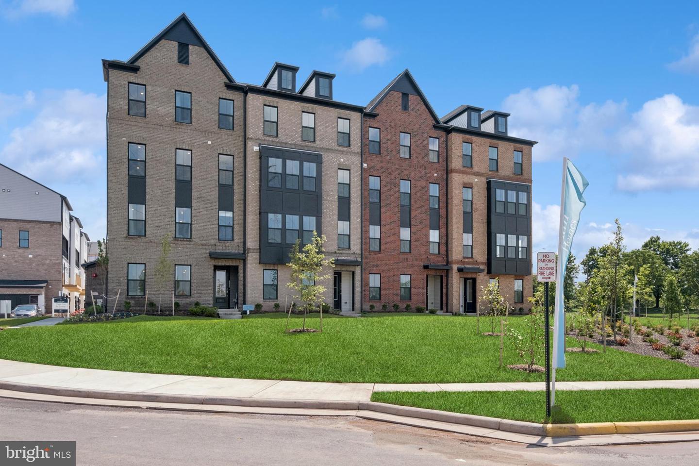 4817 BAUHAUS SQ #LOT 111, CHANTILLY, Virginia 20151, 3 Bedrooms Bedrooms, ,2 BathroomsBathrooms,Residential,For sale,4817 BAUHAUS SQ #LOT 111,VAFX2259198 MLS # VAFX2259198