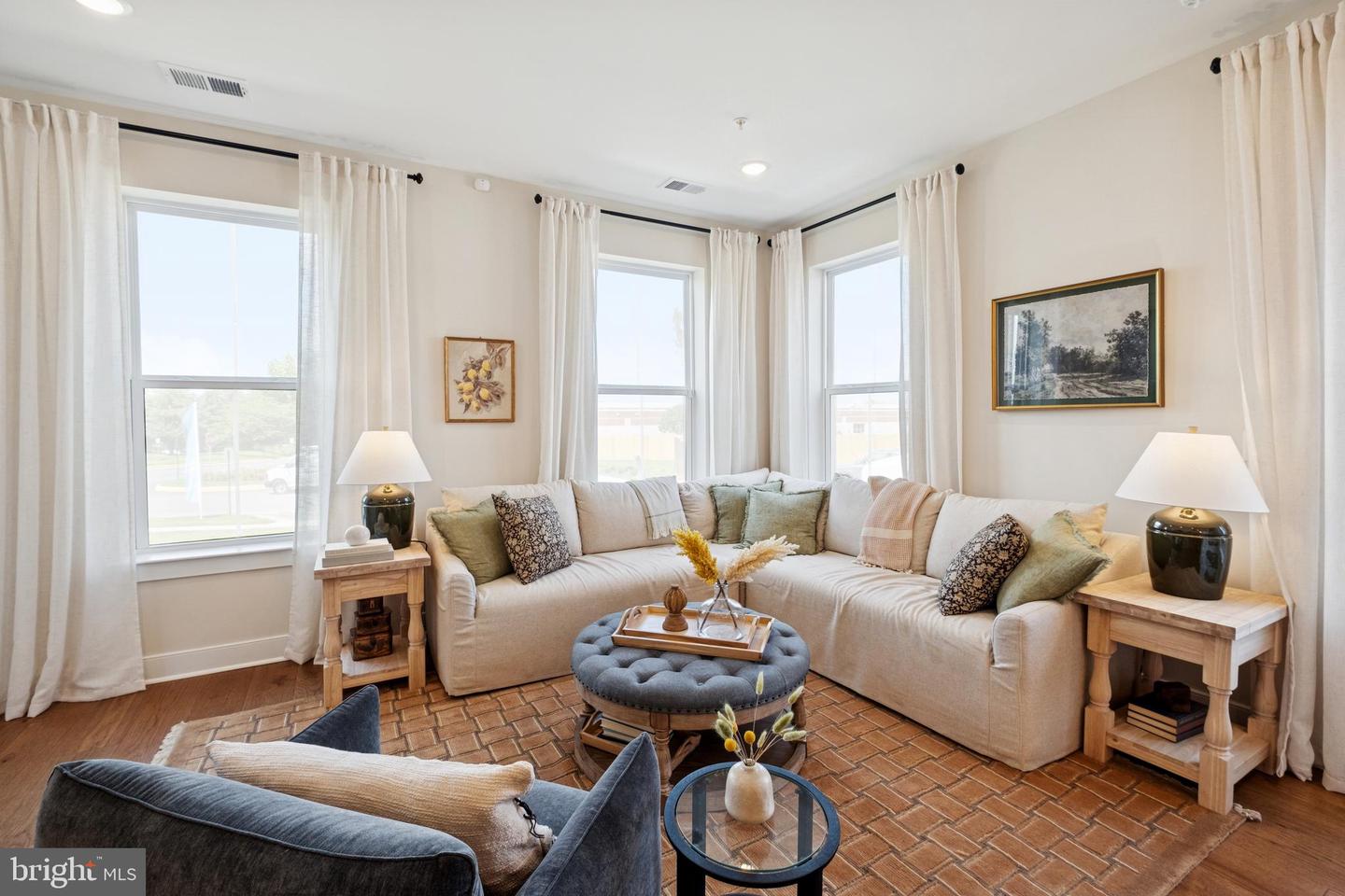 4817 BAUHAUS SQ #LOT 111, CHANTILLY, Virginia 20151, 3 Bedrooms Bedrooms, ,2 BathroomsBathrooms,Residential,For sale,4817 BAUHAUS SQ #LOT 111,VAFX2259198 MLS # VAFX2259198