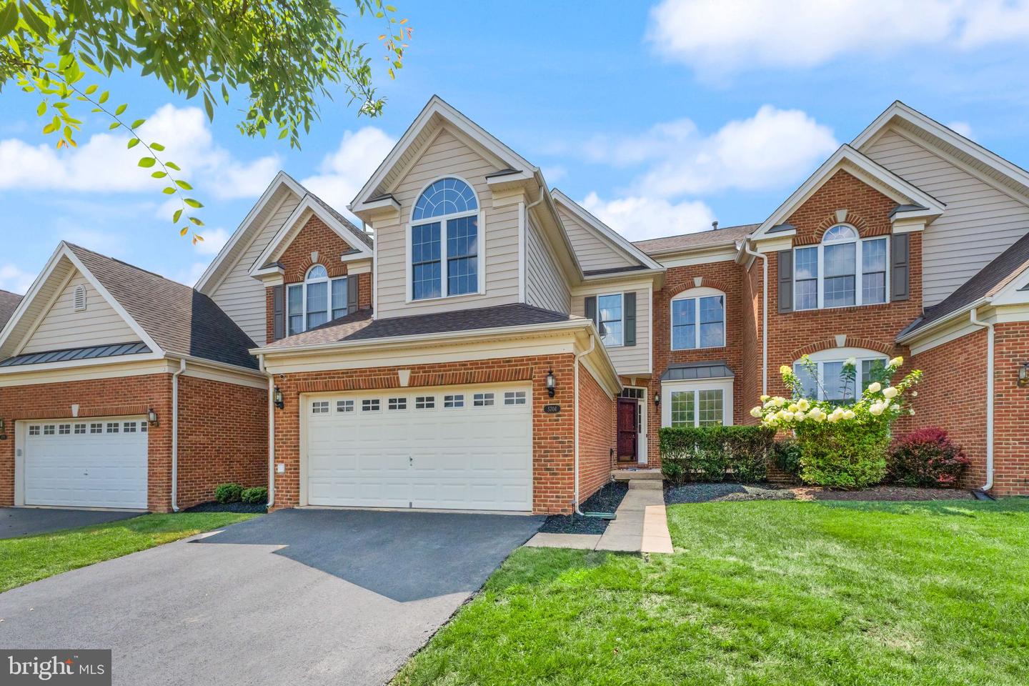 5704 WHEELWRIGHT WAY, HAYMARKET, Virginia 20169, 3 Bedrooms Bedrooms, ,3 BathroomsBathrooms,Residential,For sale,5704 WHEELWRIGHT WAY,VAPW2100684 MLS # VAPW2100684