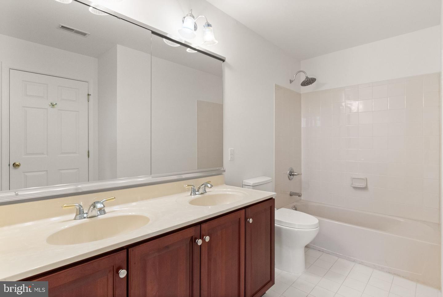 5704 WHEELWRIGHT WAY, HAYMARKET, Virginia 20169, 3 Bedrooms Bedrooms, ,3 BathroomsBathrooms,Residential,For sale,5704 WHEELWRIGHT WAY,VAPW2100684 MLS # VAPW2100684