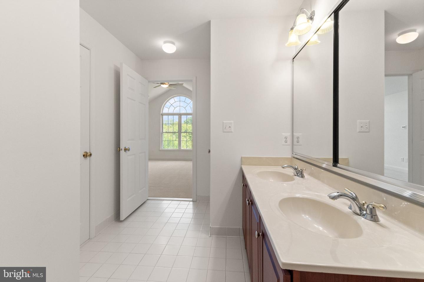 5704 WHEELWRIGHT WAY, HAYMARKET, Virginia 20169, 3 Bedrooms Bedrooms, ,3 BathroomsBathrooms,Residential,For sale,5704 WHEELWRIGHT WAY,VAPW2100684 MLS # VAPW2100684