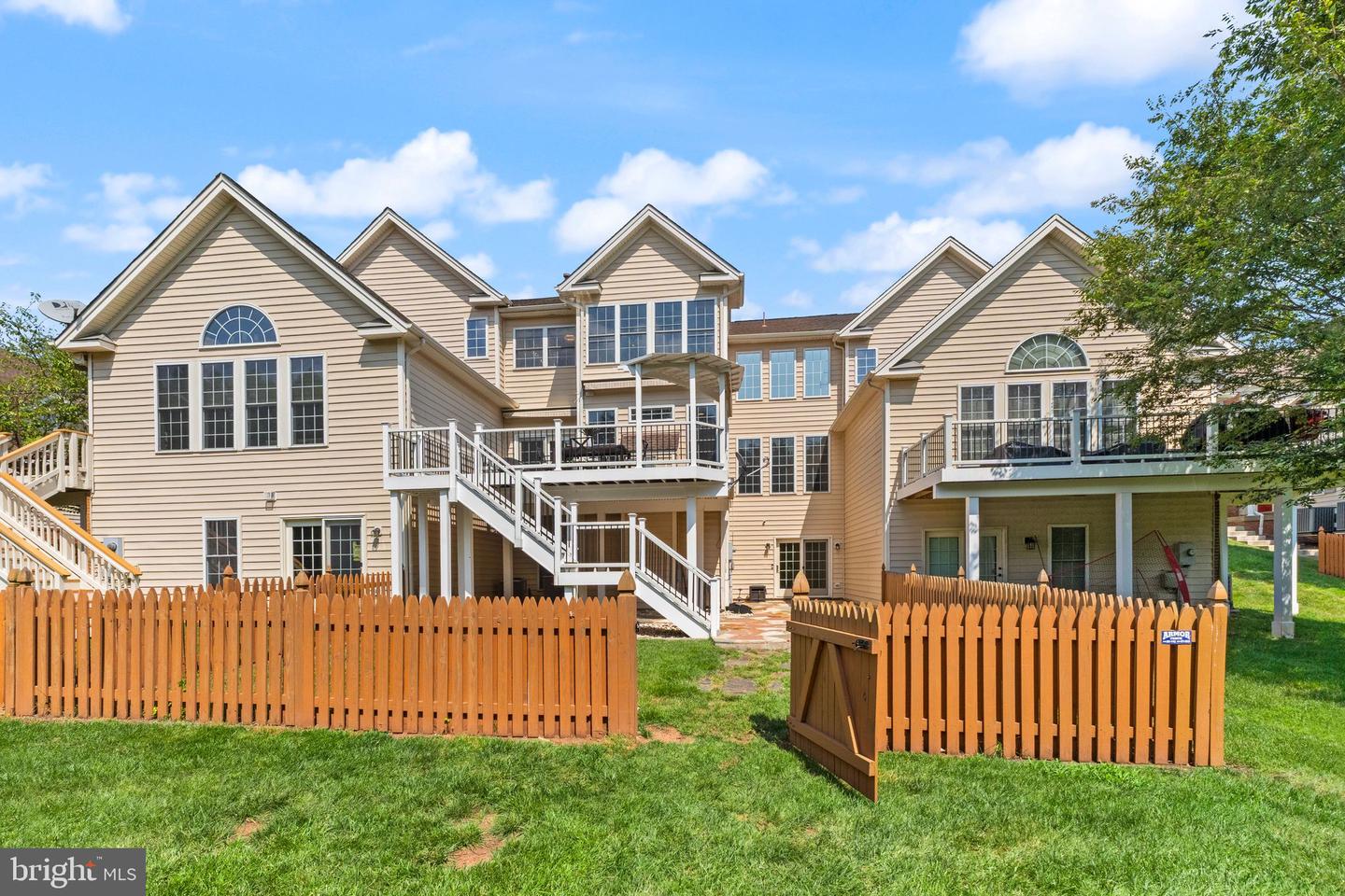 5704 WHEELWRIGHT WAY, HAYMARKET, Virginia 20169, 3 Bedrooms Bedrooms, ,3 BathroomsBathrooms,Residential,For sale,5704 WHEELWRIGHT WAY,VAPW2100684 MLS # VAPW2100684
