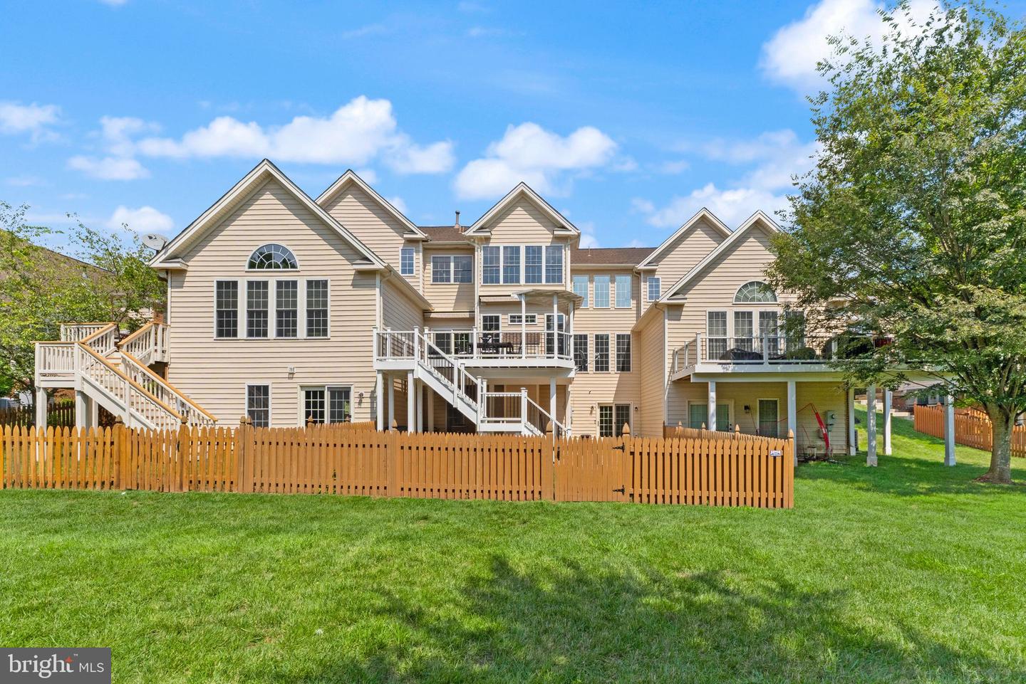 5704 WHEELWRIGHT WAY, HAYMARKET, Virginia 20169, 3 Bedrooms Bedrooms, ,3 BathroomsBathrooms,Residential,For sale,5704 WHEELWRIGHT WAY,VAPW2100684 MLS # VAPW2100684