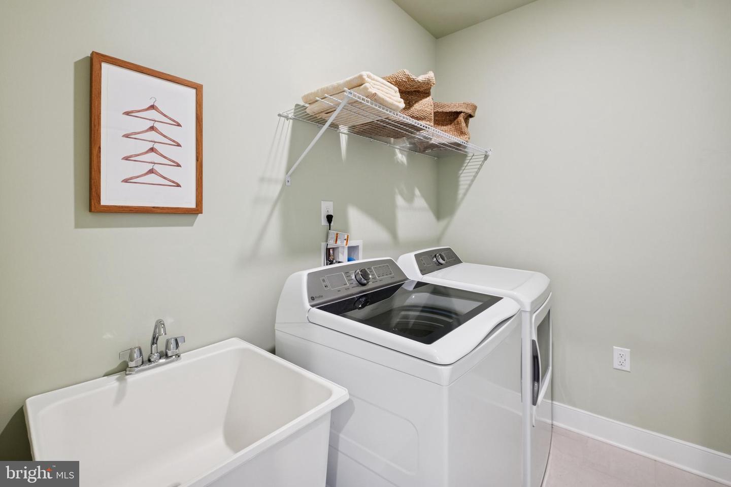 4813 BAUHAUS SQ #LOT 113, CHANTILLY, Virginia 20151, 3 Bedrooms Bedrooms, ,2 BathroomsBathrooms,Residential,For sale,4813 BAUHAUS SQ #LOT 113,VAFX2259206 MLS # VAFX2259206