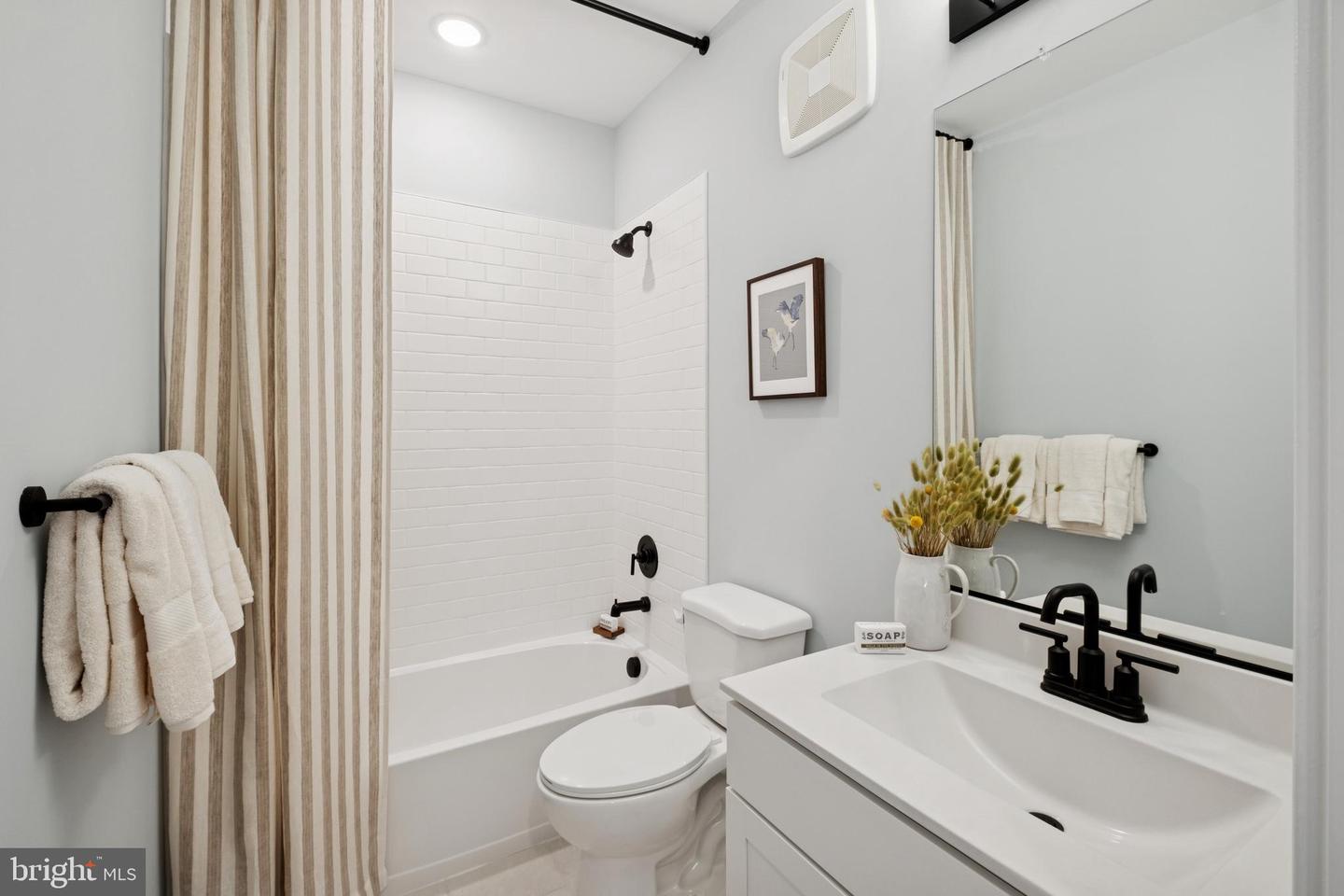 4813 BAUHAUS SQ #LOT 113, CHANTILLY, Virginia 20151, 3 Bedrooms Bedrooms, ,2 BathroomsBathrooms,Residential,For sale,4813 BAUHAUS SQ #LOT 113,VAFX2259206 MLS # VAFX2259206