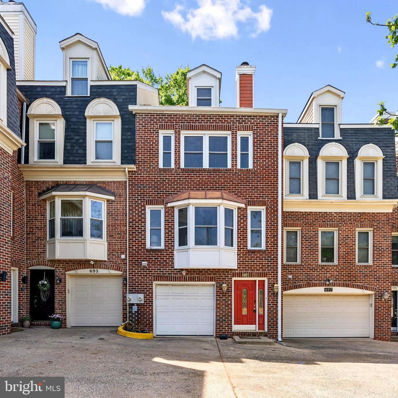 695 W GLEBE RD, ALEXANDRIA, Virginia 22305, 3 Bedrooms Bedrooms, ,4 BathroomsBathrooms,Residential,For sale,695 W GLEBE RD,VAAX2048200 MLS # VAAX2048200