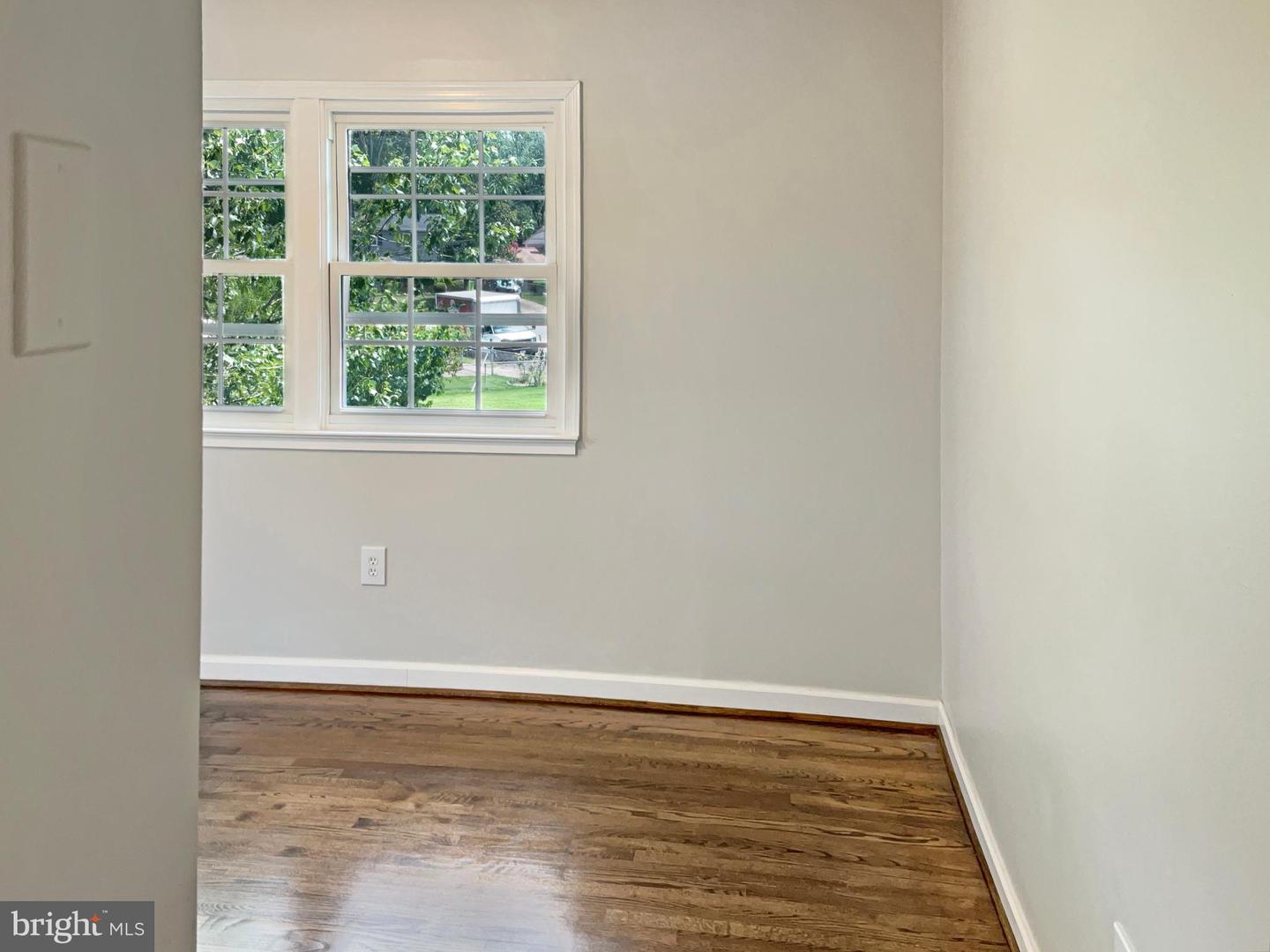 4160 NICHOLS CT, DUMFRIES, Virginia 22026, 4 Bedrooms Bedrooms, ,2 BathroomsBathrooms,Residential,For sale,4160 NICHOLS CT,VAPW2100720 MLS # VAPW2100720
