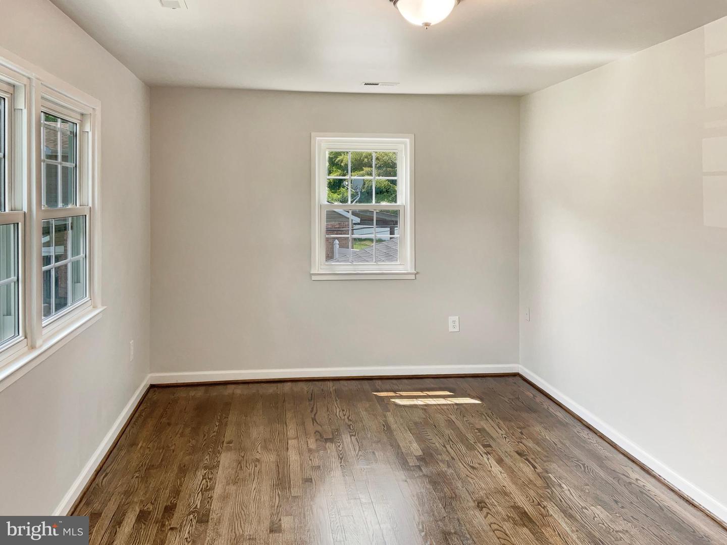4160 NICHOLS CT, DUMFRIES, Virginia 22026, 4 Bedrooms Bedrooms, ,2 BathroomsBathrooms,Residential,For sale,4160 NICHOLS CT,VAPW2100720 MLS # VAPW2100720