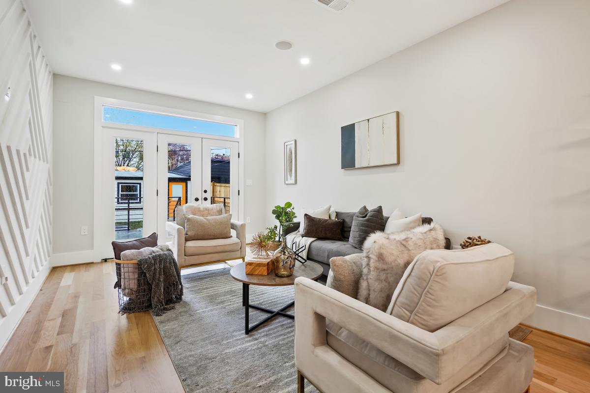 1341 QUINCY ST NW, WASHINGTON, District Of Columbia 20011, 5 Bedrooms Bedrooms, ,3 BathroomsBathrooms,Residential,For sale,1341 QUINCY ST NW,DCDC2213616 MLS # DCDC2213616