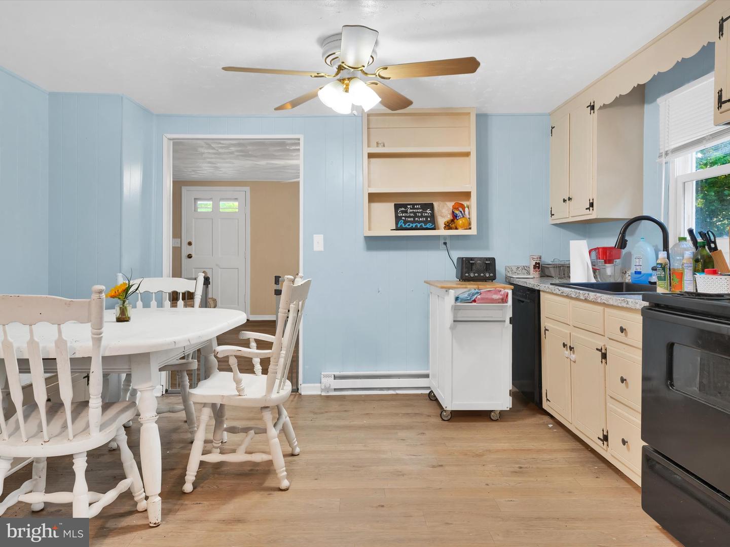 2556 MOUNTAIN VIEW RD, POWHATAN, Virginia 23139, 4 Bedrooms Bedrooms, ,1 BathroomBathrooms,Residential,For sale,2556 MOUNTAIN VIEW RD,VAPN2000096 MLS # VAPN2000096