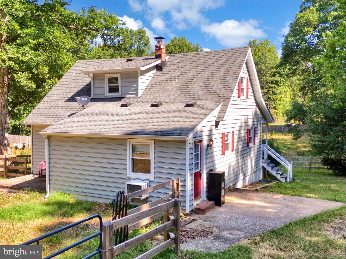 2556 MOUNTAIN VIEW RD, POWHATAN, Virginia 23139, 4 Bedrooms Bedrooms, ,1 BathroomBathrooms,Residential,For sale,2556 MOUNTAIN VIEW RD,VAPN2000096 MLS # VAPN2000096