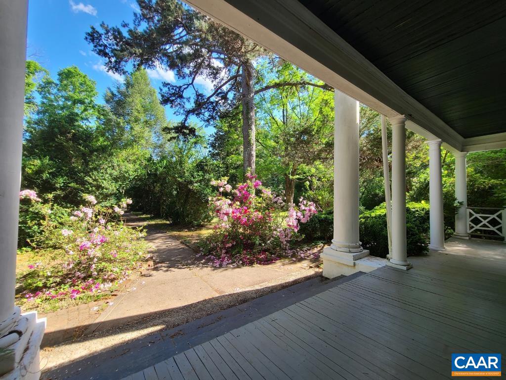 278 JAMES RIVER RD, SCOTTSVILLE, Virginia 24590, 5 Bedrooms Bedrooms, ,3 BathroomsBathrooms,Residential,For sale,278 JAMES RIVER RD,660895 MLS # 660895