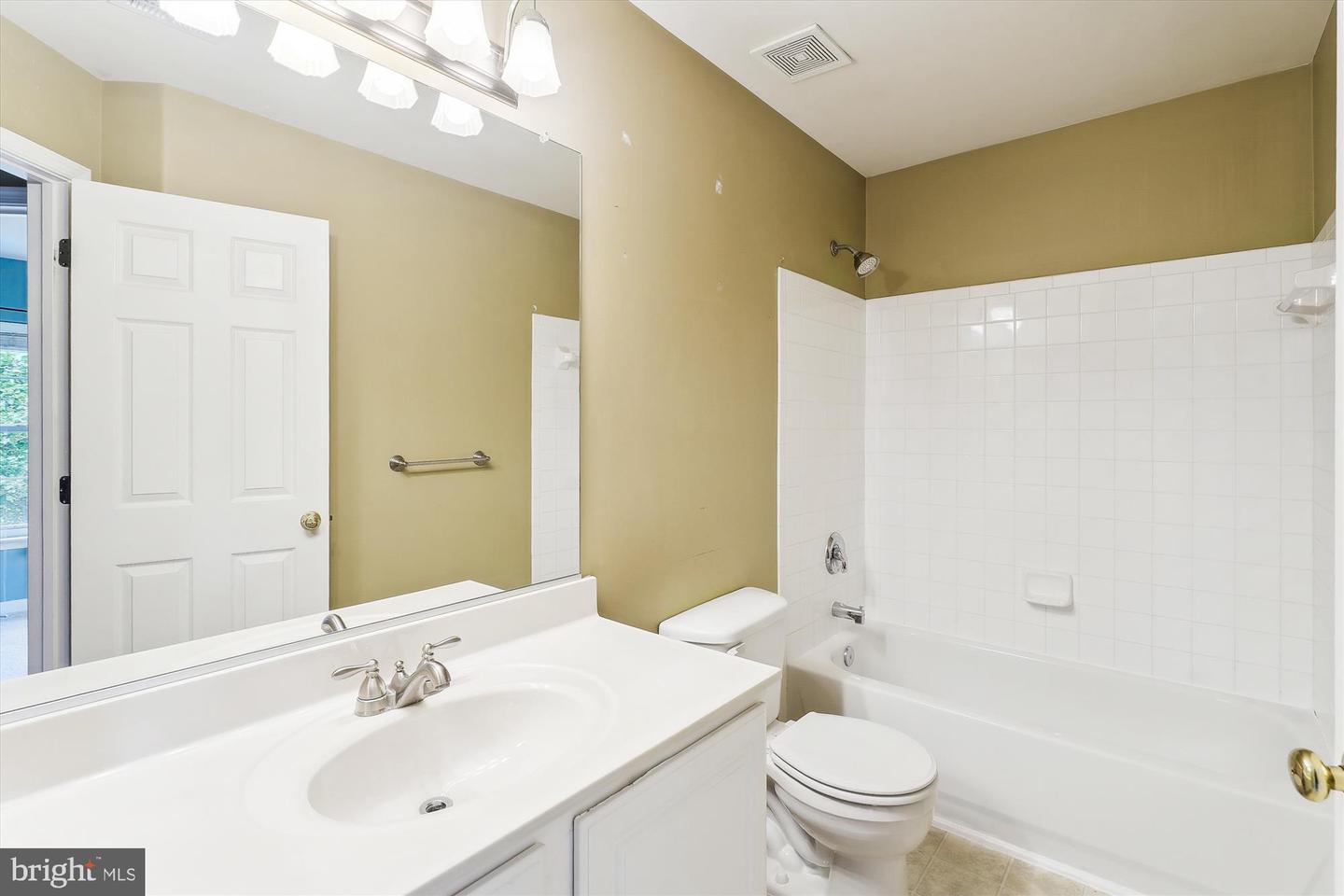 8715 CHORLEY WAY, BRISTOW, Virginia 20136, 3 Bedrooms Bedrooms, ,2 BathroomsBathrooms,Residential,For sale,8715 CHORLEY WAY,VAPW2098356 MLS # VAPW2098356