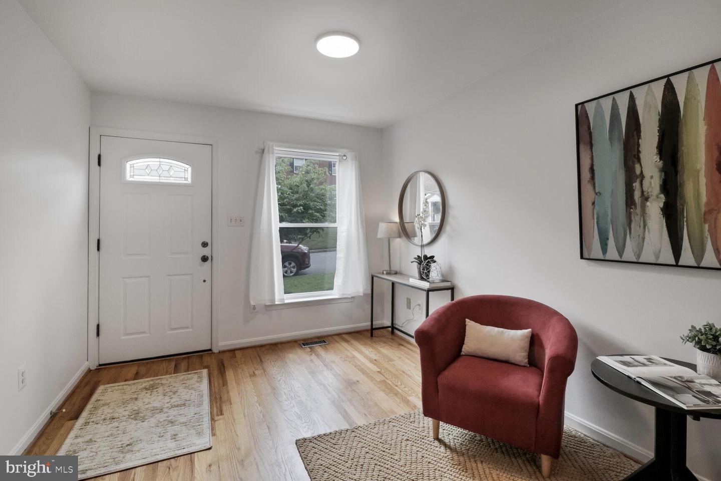 711 N WAKEFIELD ST, ARLINGTON, Virginia 22203, 4 Bedrooms Bedrooms, ,3 BathroomsBathrooms,Residential,For sale,711 N WAKEFIELD ST,VAAR2060210 MLS # VAAR2060210