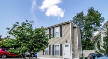 711 N WAKEFIELD ST, ARLINGTON, Virginia 22203, 4 Bedrooms Bedrooms, ,3 BathroomsBathrooms,Residential,For sale,711 N WAKEFIELD ST,VAAR2060210 MLS # VAAR2060210