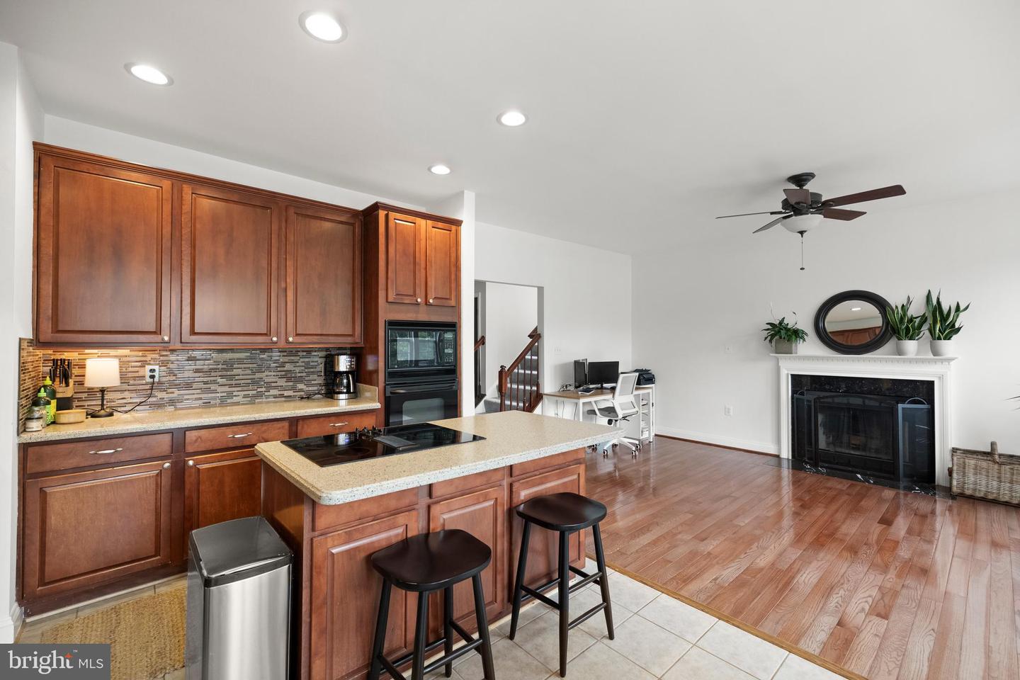 301 OXFORD GLEN CT, PURCELLVILLE, Virginia 20132, 4 Bedrooms Bedrooms, ,3 BathroomsBathrooms,Residential,For sale,301 OXFORD GLEN CT,VALO2102846 MLS # VALO2102846