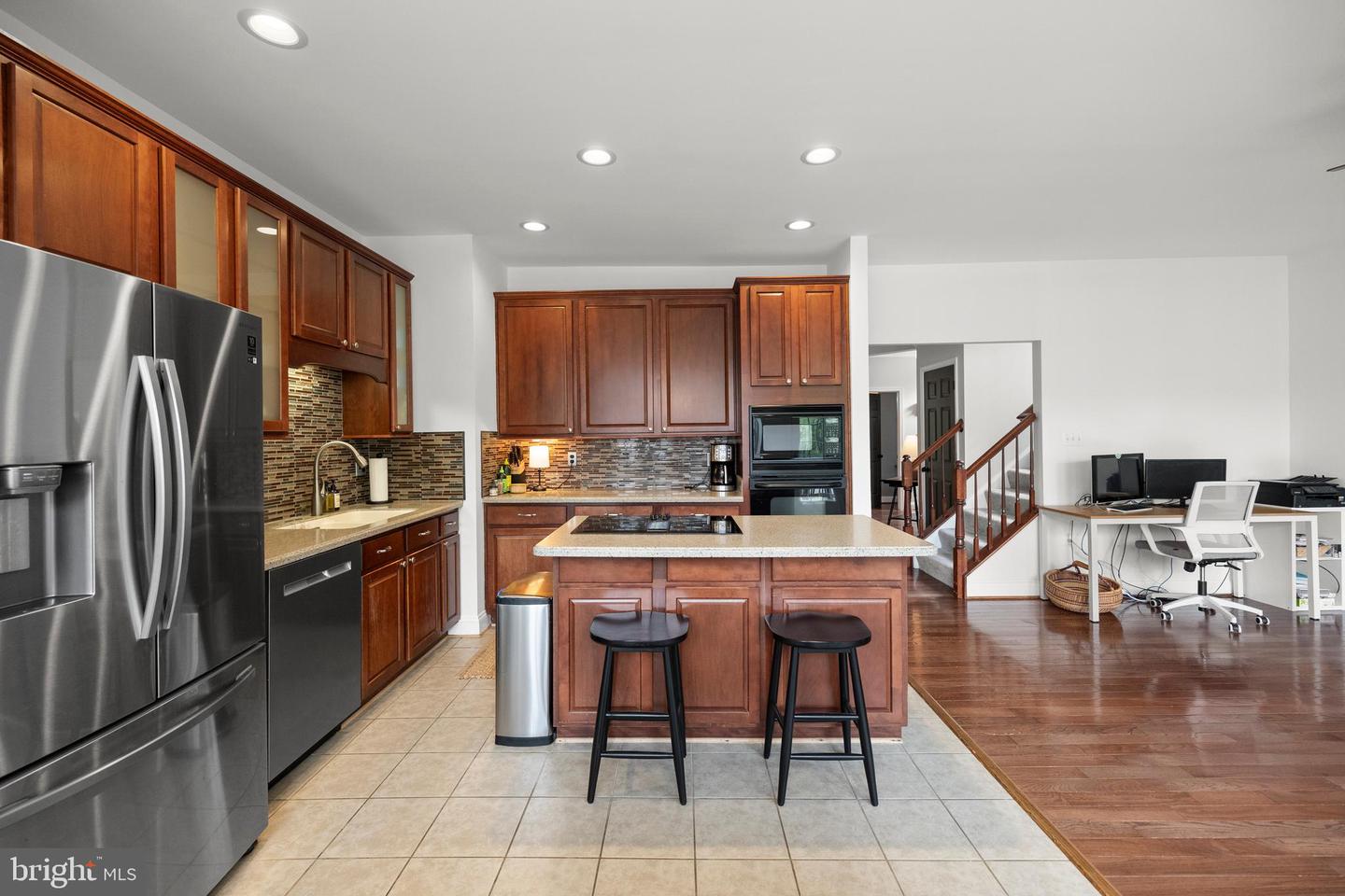 301 OXFORD GLEN CT, PURCELLVILLE, Virginia 20132, 4 Bedrooms Bedrooms, ,3 BathroomsBathrooms,Residential,For sale,301 OXFORD GLEN CT,VALO2102846 MLS # VALO2102846