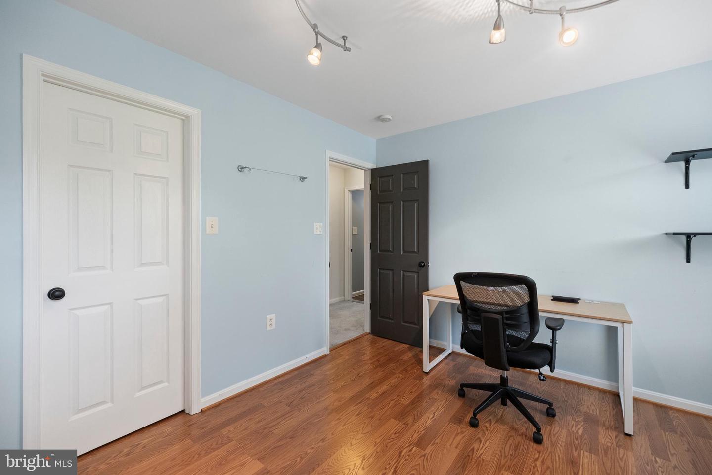 301 OXFORD GLEN CT, PURCELLVILLE, Virginia 20132, 4 Bedrooms Bedrooms, ,3 BathroomsBathrooms,Residential,For sale,301 OXFORD GLEN CT,VALO2102846 MLS # VALO2102846