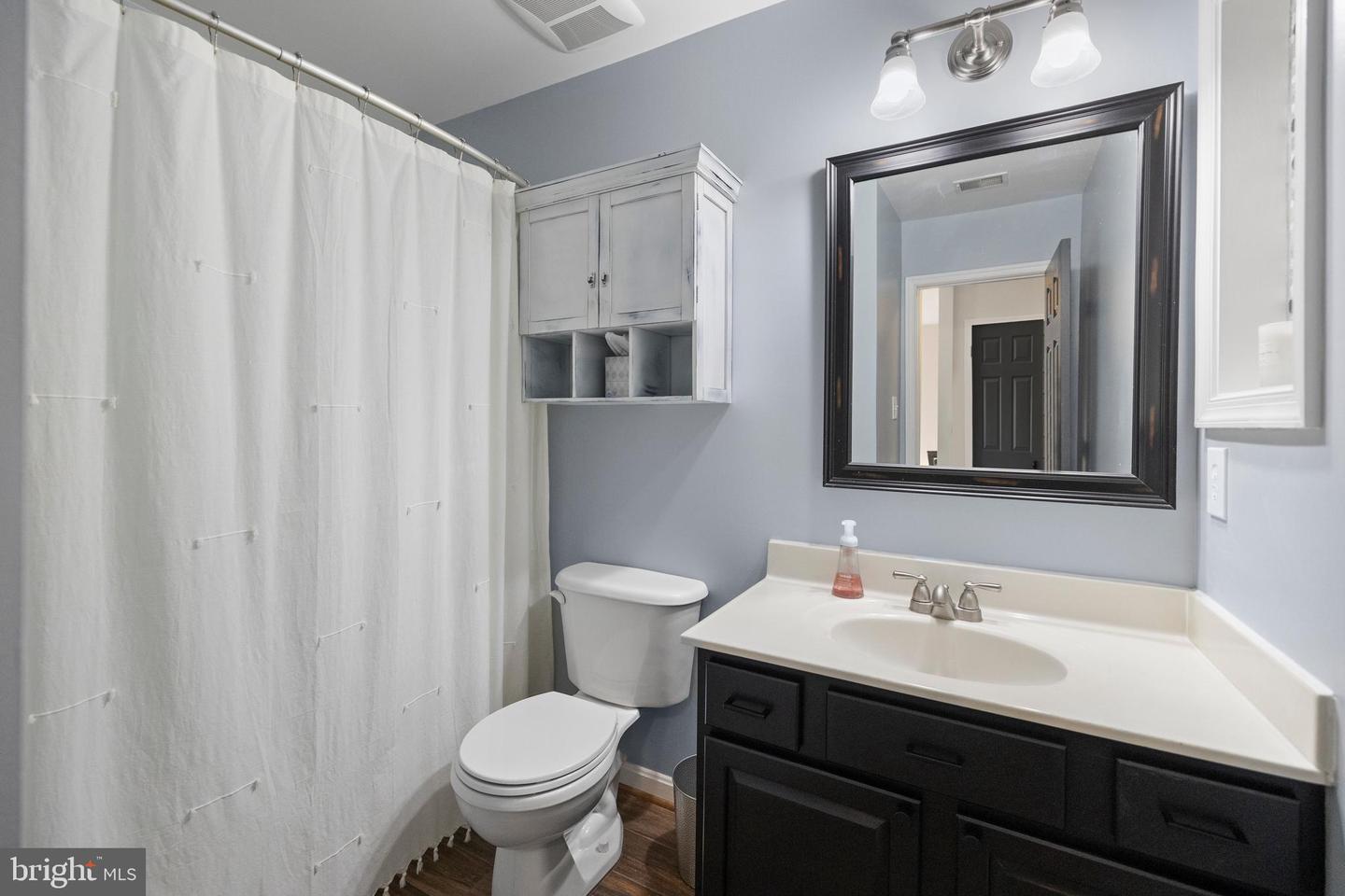 301 OXFORD GLEN CT, PURCELLVILLE, Virginia 20132, 4 Bedrooms Bedrooms, ,3 BathroomsBathrooms,Residential,For sale,301 OXFORD GLEN CT,VALO2102846 MLS # VALO2102846