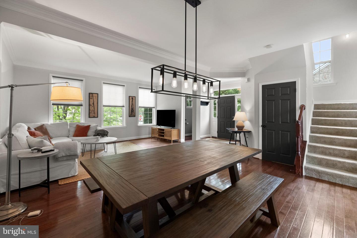 301 OXFORD GLEN CT, PURCELLVILLE, Virginia 20132, 4 Bedrooms Bedrooms, ,3 BathroomsBathrooms,Residential,For sale,301 OXFORD GLEN CT,VALO2102846 MLS # VALO2102846