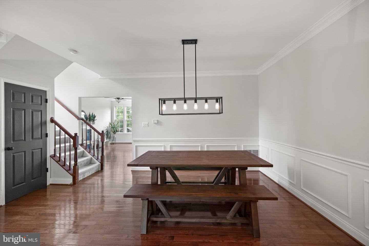 301 OXFORD GLEN CT, PURCELLVILLE, Virginia 20132, 4 Bedrooms Bedrooms, ,3 BathroomsBathrooms,Residential,For sale,301 OXFORD GLEN CT,VALO2102846 MLS # VALO2102846