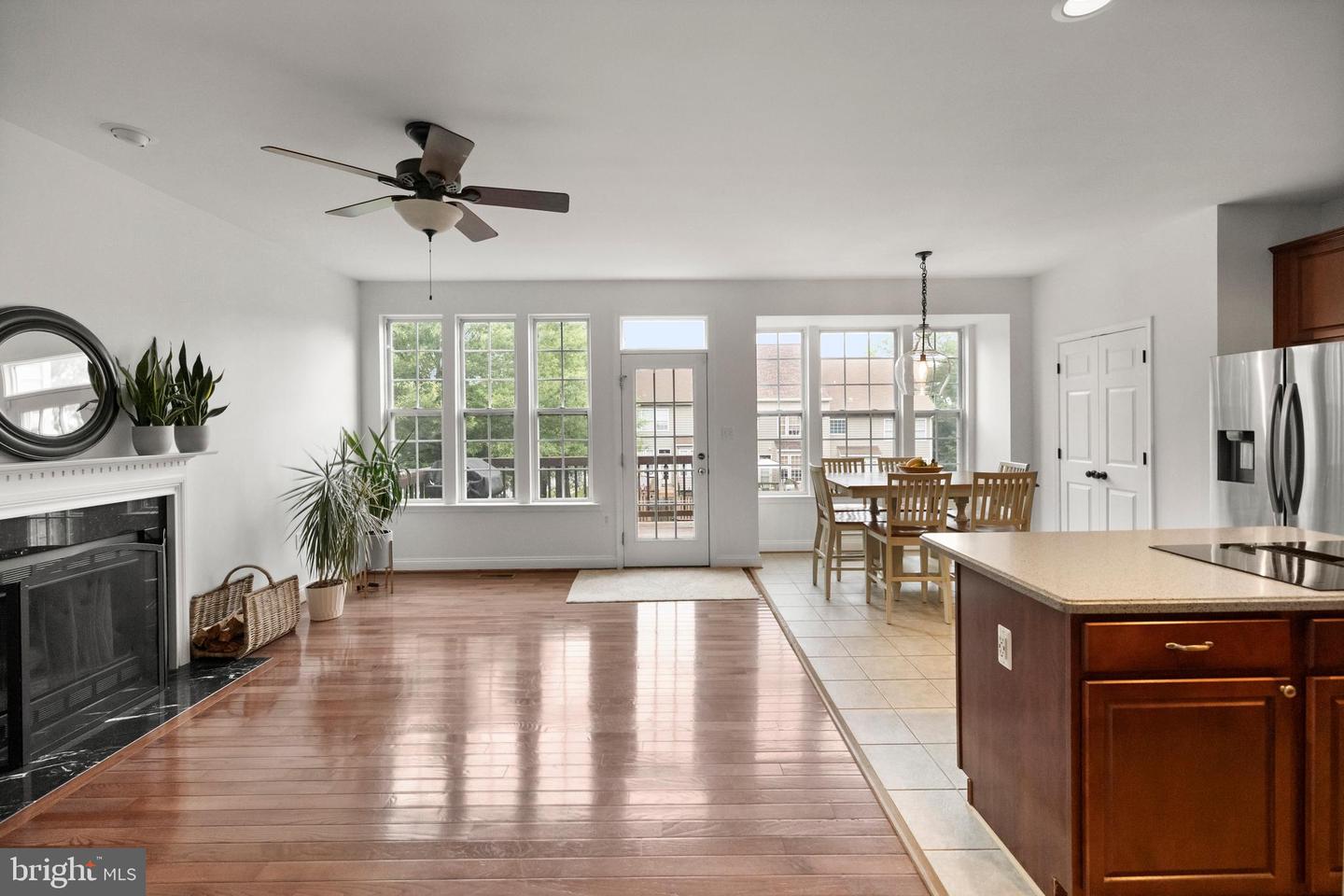 301 OXFORD GLEN CT, PURCELLVILLE, Virginia 20132, 4 Bedrooms Bedrooms, ,3 BathroomsBathrooms,Residential,For sale,301 OXFORD GLEN CT,VALO2102846 MLS # VALO2102846