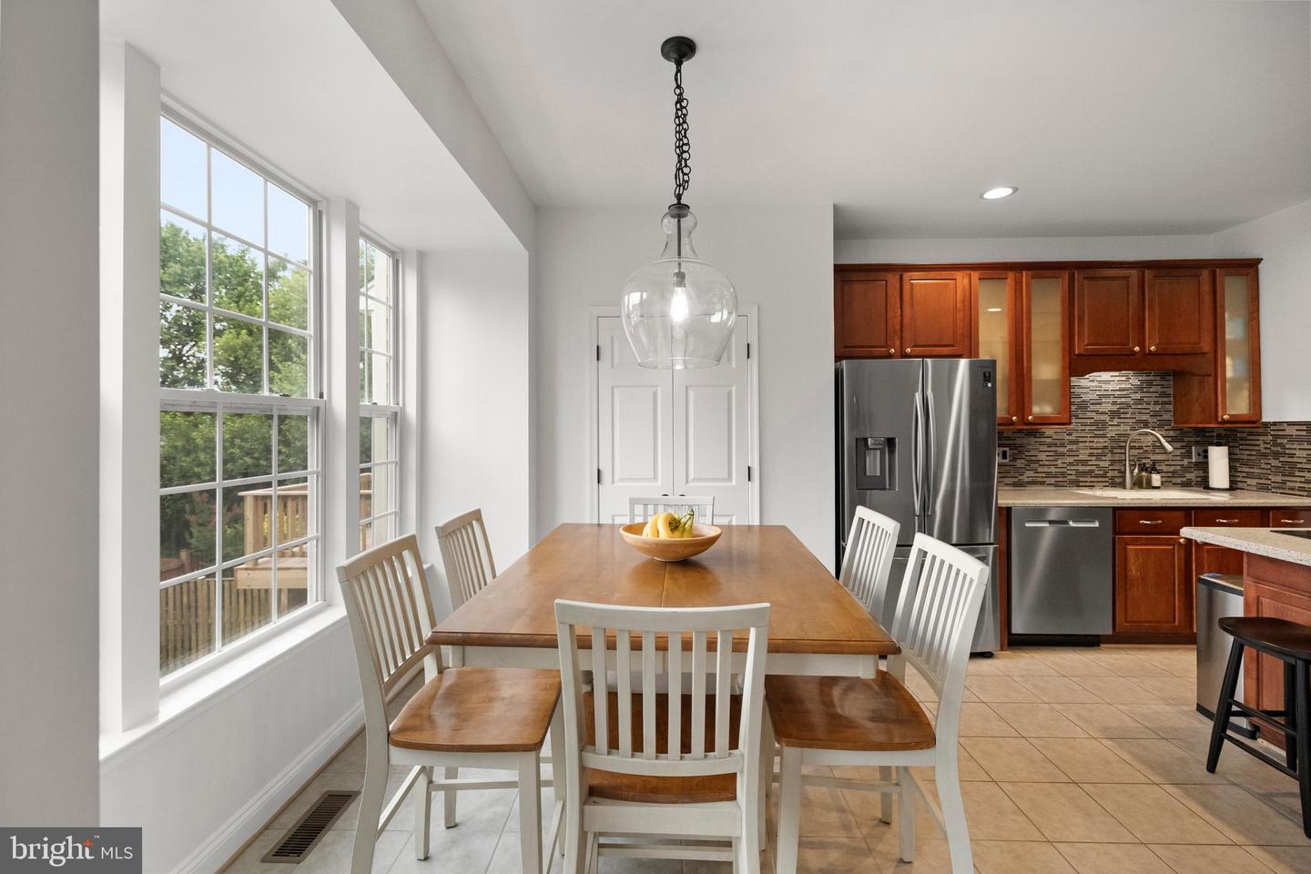 301 OXFORD GLEN CT, PURCELLVILLE, Virginia 20132, 4 Bedrooms Bedrooms, ,3 BathroomsBathrooms,Residential,For sale,301 OXFORD GLEN CT,VALO2102846 MLS # VALO2102846