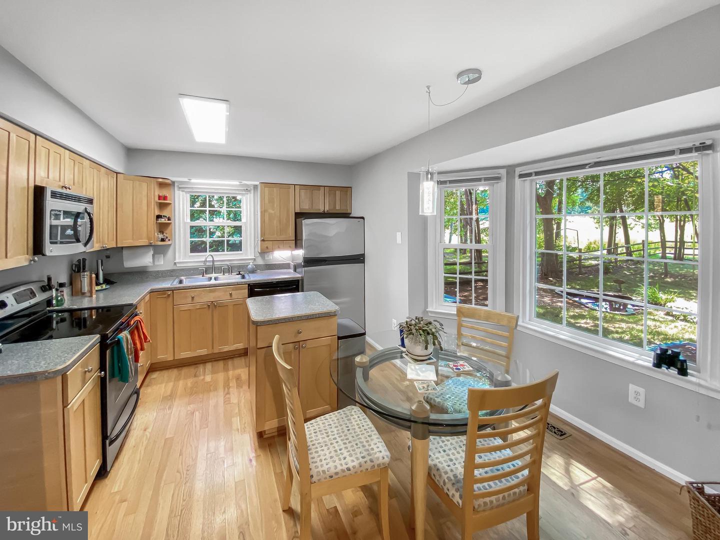 6454 WOODMERE PL, CENTREVILLE, Virginia 20120, 5 Bedrooms Bedrooms, ,3 BathroomsBathrooms,Residential,For sale,6454 WOODMERE PL,VAFX2256730 MLS # VAFX2256730