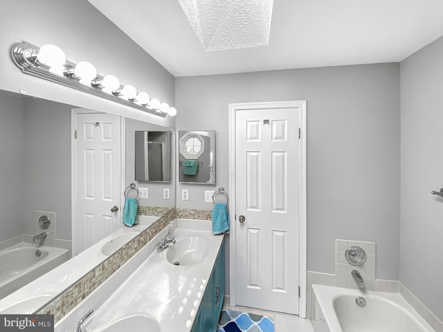 6454 WOODMERE PL, CENTREVILLE, Virginia 20120, 5 Bedrooms Bedrooms, ,3 BathroomsBathrooms,Residential,For sale,6454 WOODMERE PL,VAFX2256730 MLS # VAFX2256730