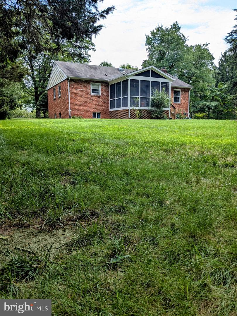 4038 DOVEVILLE LN, FAIRFAX, Virginia 22032, 4 Bedrooms Bedrooms, ,2 BathroomsBathrooms,Residential,For sale,4038 DOVEVILLE LN,VAFX2256776 MLS # VAFX2256776