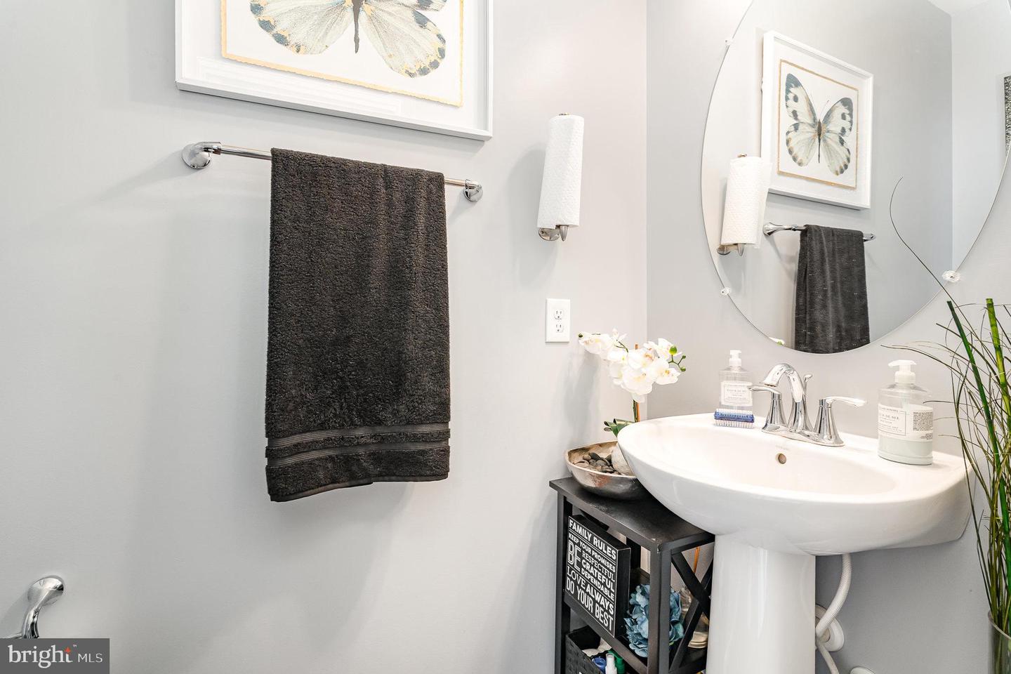 43437 TOWN GATE SQ, CHANTILLY, Virginia 20152, 3 Bedrooms Bedrooms, ,2 BathroomsBathrooms,Residential,For sale,43437 TOWN GATE SQ,VALO2102974 MLS # VALO2102974