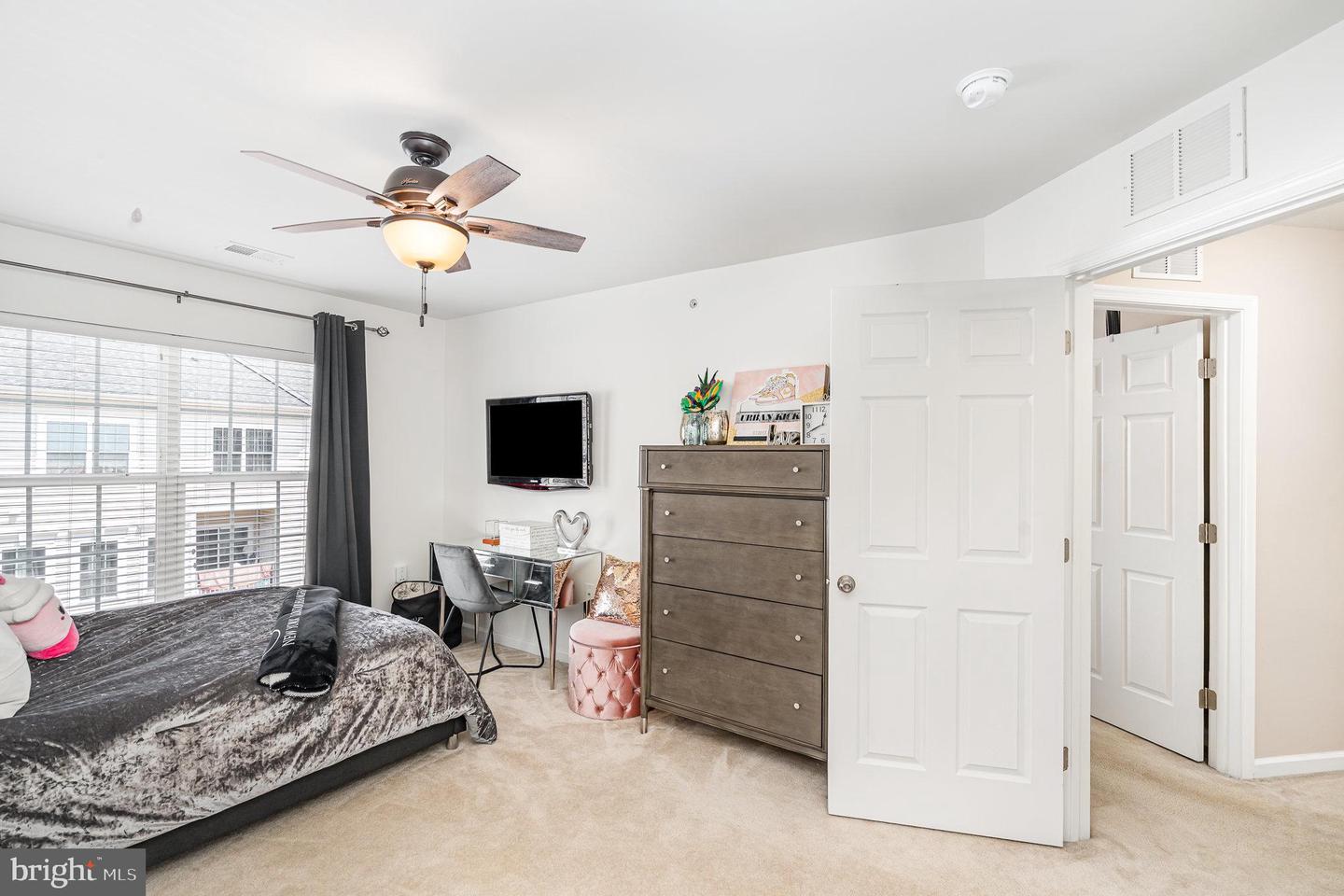 43437 TOWN GATE SQ, CHANTILLY, Virginia 20152, 3 Bedrooms Bedrooms, ,2 BathroomsBathrooms,Residential,For sale,43437 TOWN GATE SQ,VALO2102974 MLS # VALO2102974
