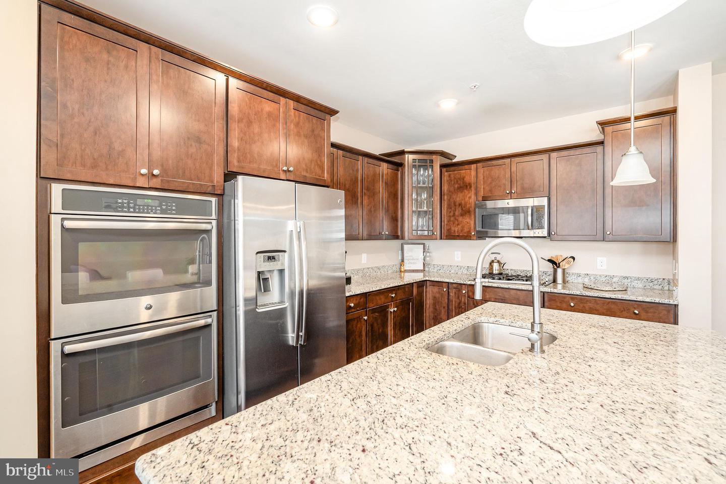 43437 TOWN GATE SQ, CHANTILLY, Virginia 20152, 3 Bedrooms Bedrooms, ,2 BathroomsBathrooms,Residential,For sale,43437 TOWN GATE SQ,VALO2102974 MLS # VALO2102974