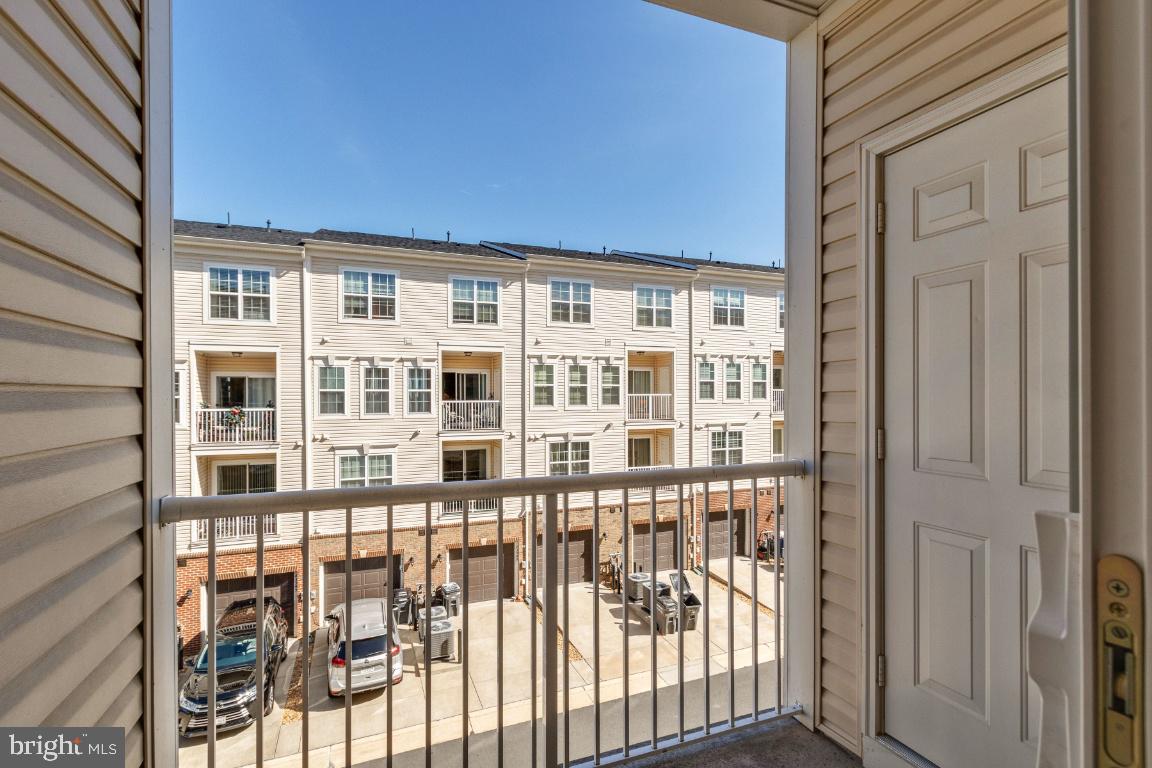 43437 TOWN GATE SQ, CHANTILLY, Virginia 20152, 3 Bedrooms Bedrooms, ,2 BathroomsBathrooms,Residential,For sale,43437 TOWN GATE SQ,VALO2102974 MLS # VALO2102974