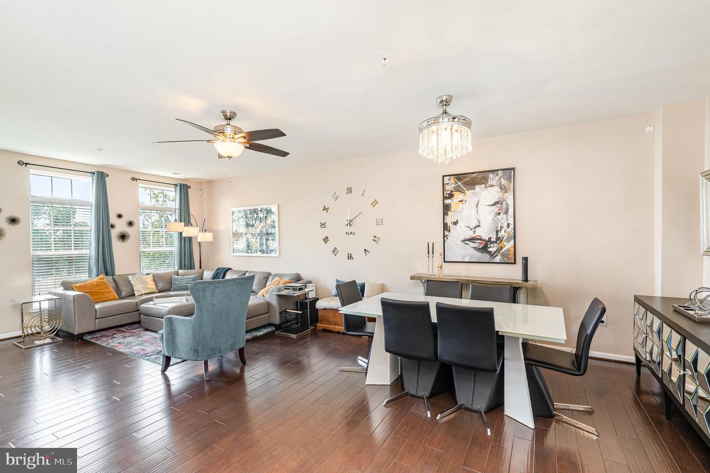 43437 TOWN GATE SQ, CHANTILLY, Virginia 20152, 3 Bedrooms Bedrooms, ,2 BathroomsBathrooms,Residential,For sale,43437 TOWN GATE SQ,VALO2102974 MLS # VALO2102974
