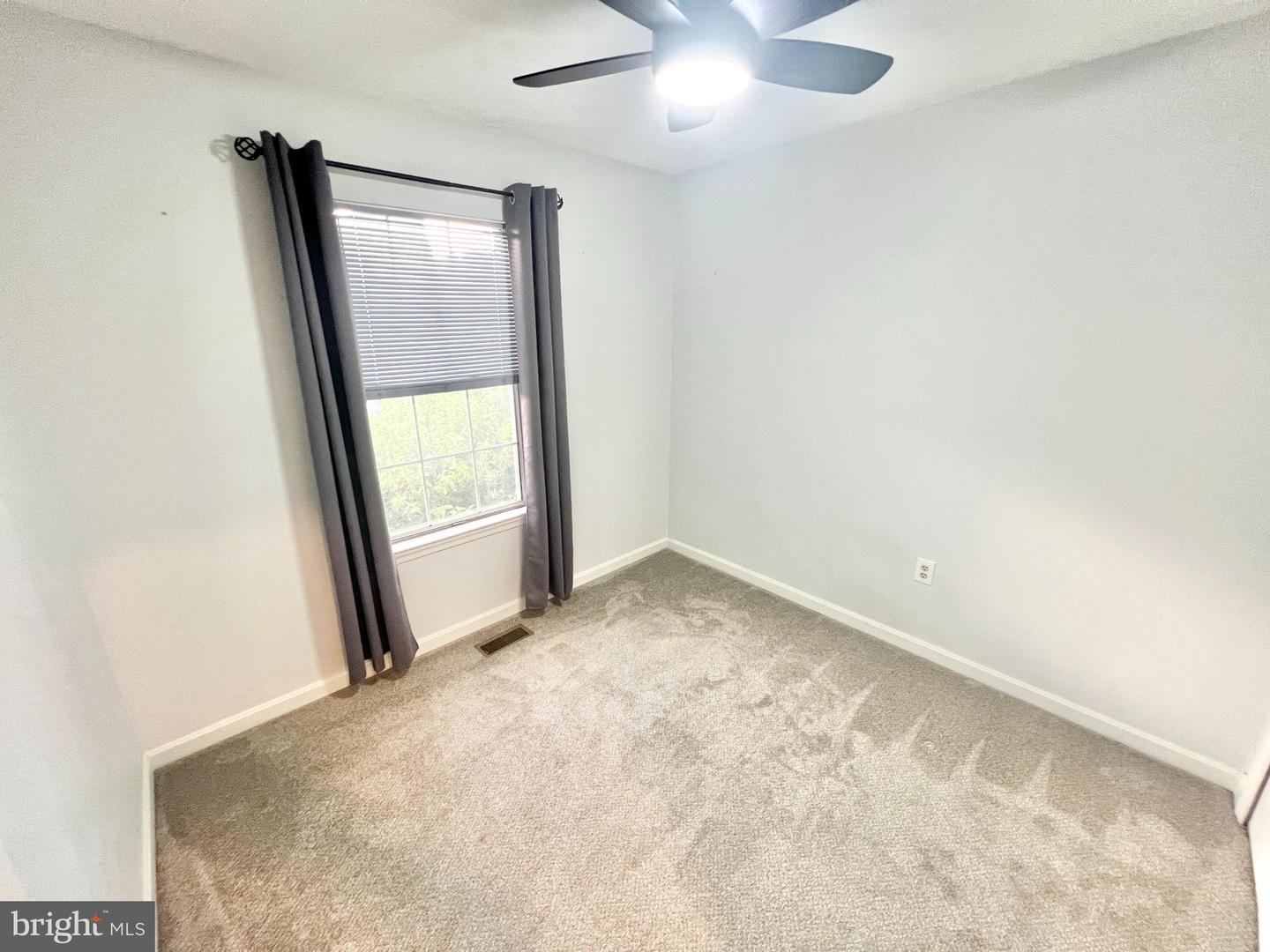 406 SHAW CT, FREDERICKSBURG, Virginia 22405, 3 Bedrooms Bedrooms, ,2 BathroomsBathrooms,Residential,For sale,406 SHAW CT,VAST2041054 MLS # VAST2041054
