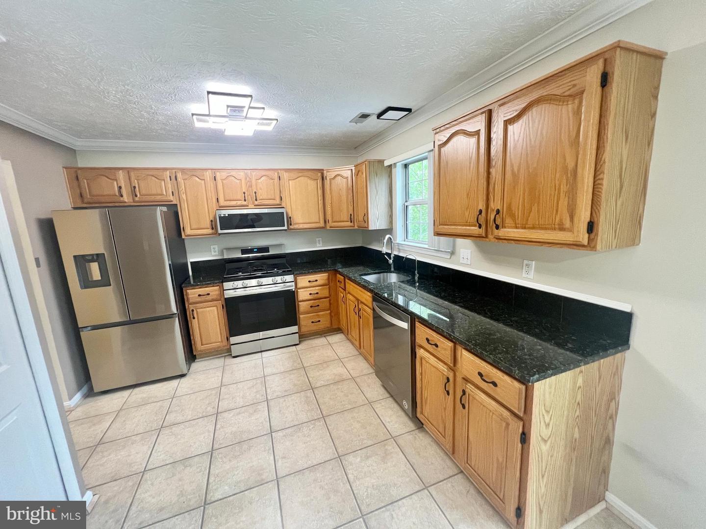 406 SHAW CT, FREDERICKSBURG, Virginia 22405, 3 Bedrooms Bedrooms, ,2 BathroomsBathrooms,Residential,For sale,406 SHAW CT,VAST2041054 MLS # VAST2041054