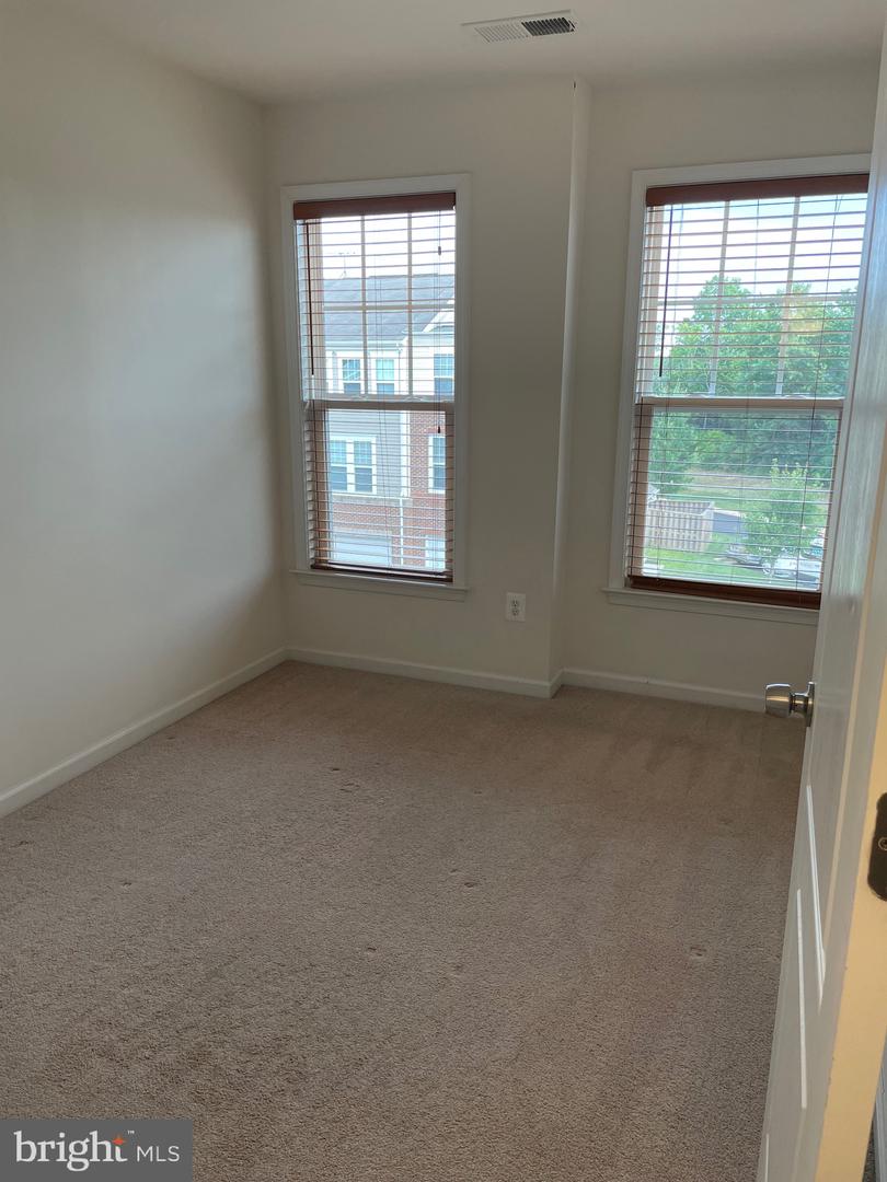43302 FOYT TER, ASHBURN, Virginia 20147, 3 Bedrooms Bedrooms, ,3 BathroomsBathrooms,Residential,For sale,43302 FOYT TER,VALO2103030 MLS # VALO2103030