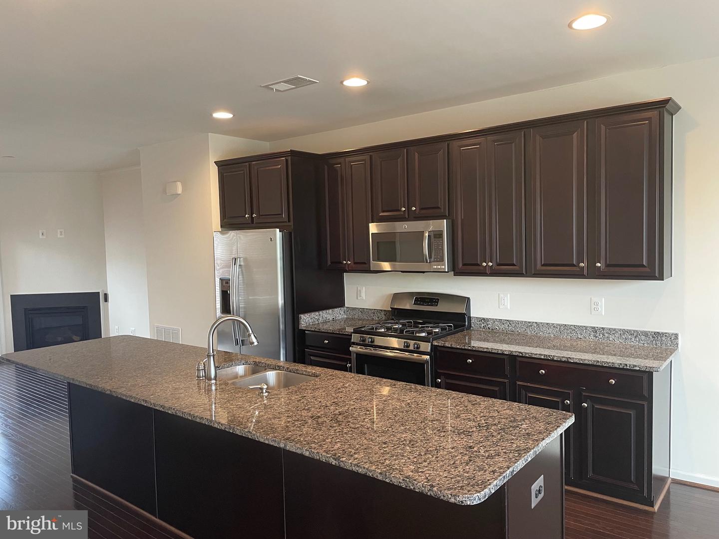 43302 FOYT TER, ASHBURN, Virginia 20147, 3 Bedrooms Bedrooms, ,3 BathroomsBathrooms,Residential,For sale,43302 FOYT TER,VALO2103030 MLS # VALO2103030