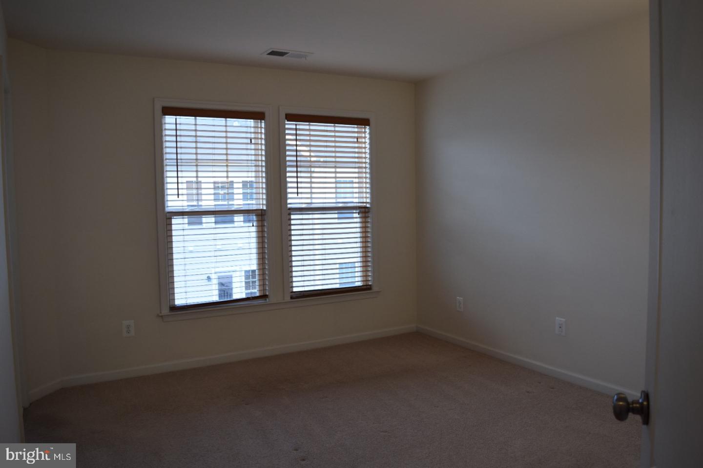 43302 FOYT TER, ASHBURN, Virginia 20147, 3 Bedrooms Bedrooms, ,3 BathroomsBathrooms,Residential,For sale,43302 FOYT TER,VALO2103030 MLS # VALO2103030