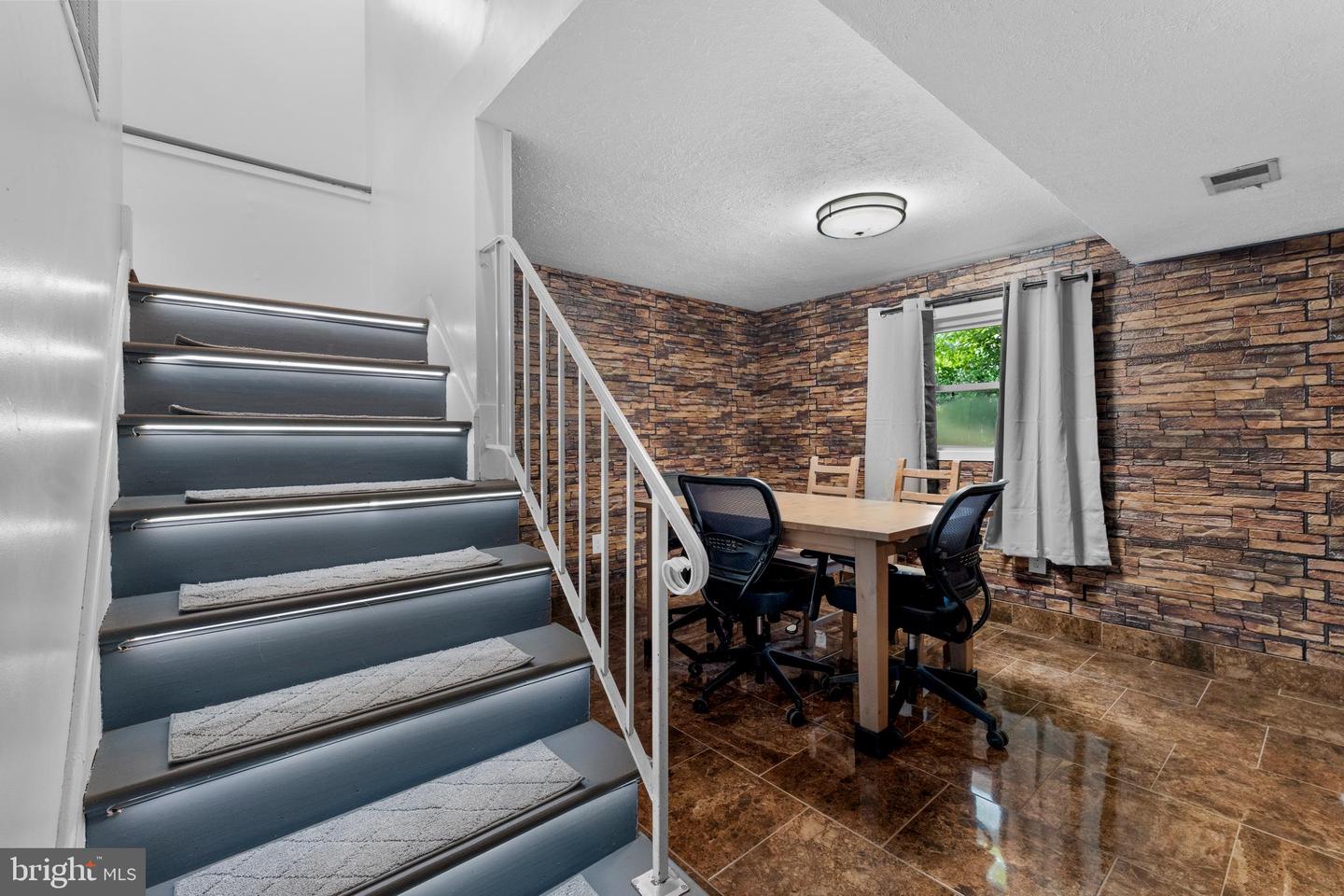 13209 HAWTHORN LN, WOODBRIDGE, Virginia 22193, 3 Bedrooms Bedrooms, ,2 BathroomsBathrooms,Residential,For sale,13209 HAWTHORN LN,VAPW2099836 MLS # VAPW2099836