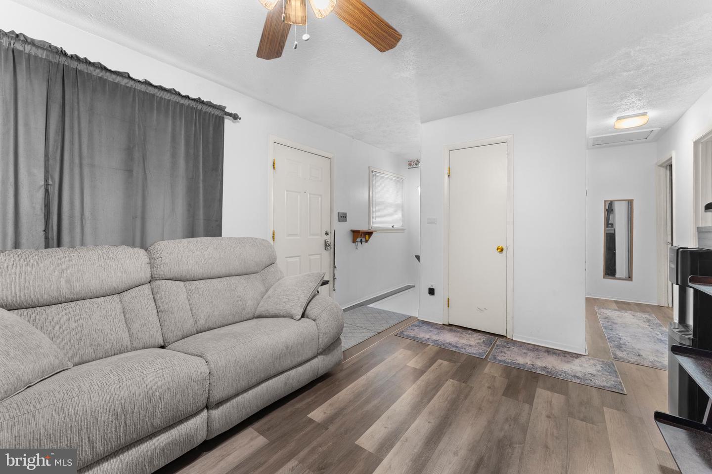 13209 HAWTHORN LN, WOODBRIDGE, Virginia 22193, 3 Bedrooms Bedrooms, ,2 BathroomsBathrooms,Residential,For sale,13209 HAWTHORN LN,VAPW2099836 MLS # VAPW2099836