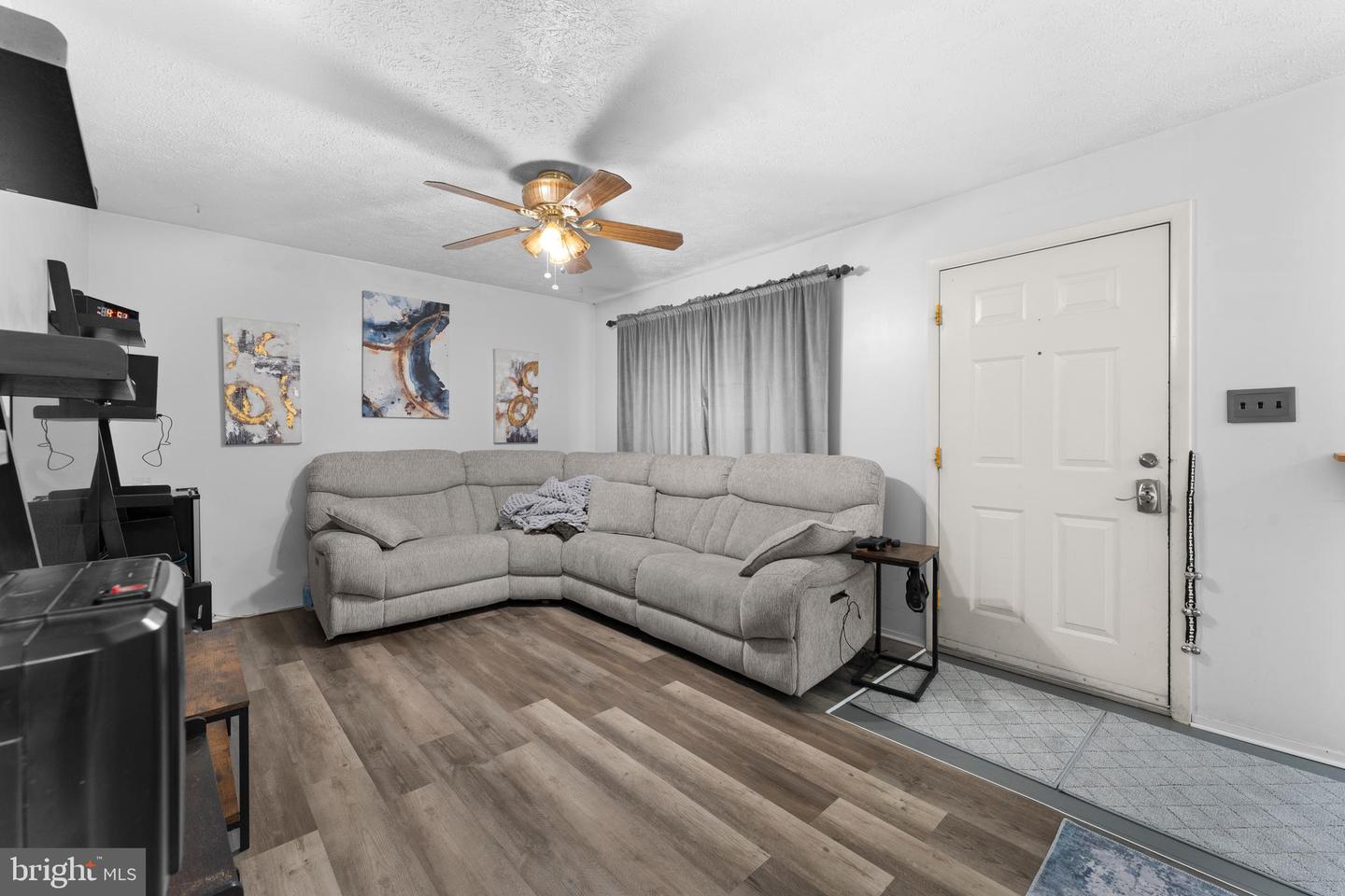 13209 HAWTHORN LN, WOODBRIDGE, Virginia 22193, 3 Bedrooms Bedrooms, ,2 BathroomsBathrooms,Residential,For sale,13209 HAWTHORN LN,VAPW2099836 MLS # VAPW2099836