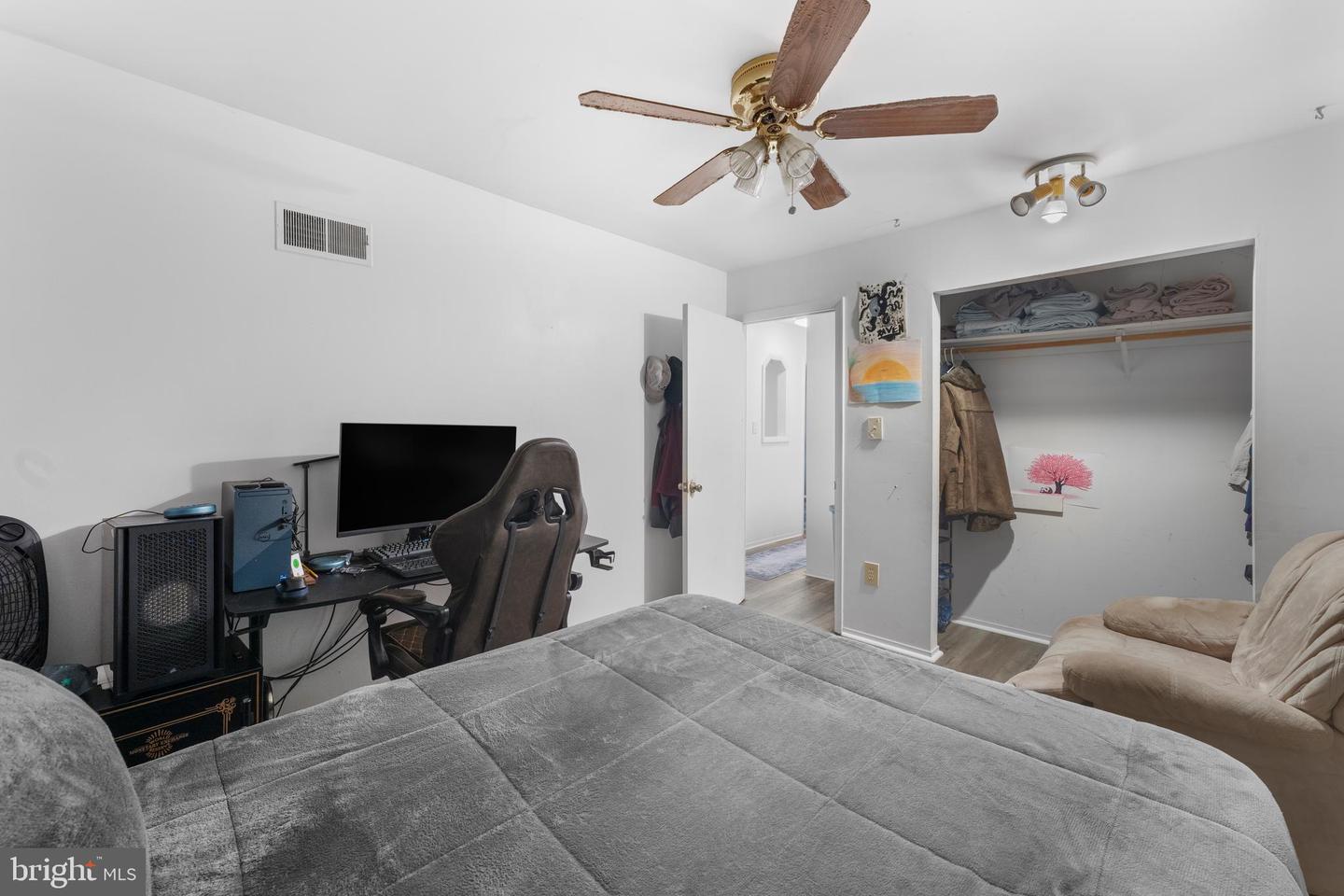13209 HAWTHORN LN, WOODBRIDGE, Virginia 22193, 3 Bedrooms Bedrooms, ,2 BathroomsBathrooms,Residential,For sale,13209 HAWTHORN LN,VAPW2099836 MLS # VAPW2099836
