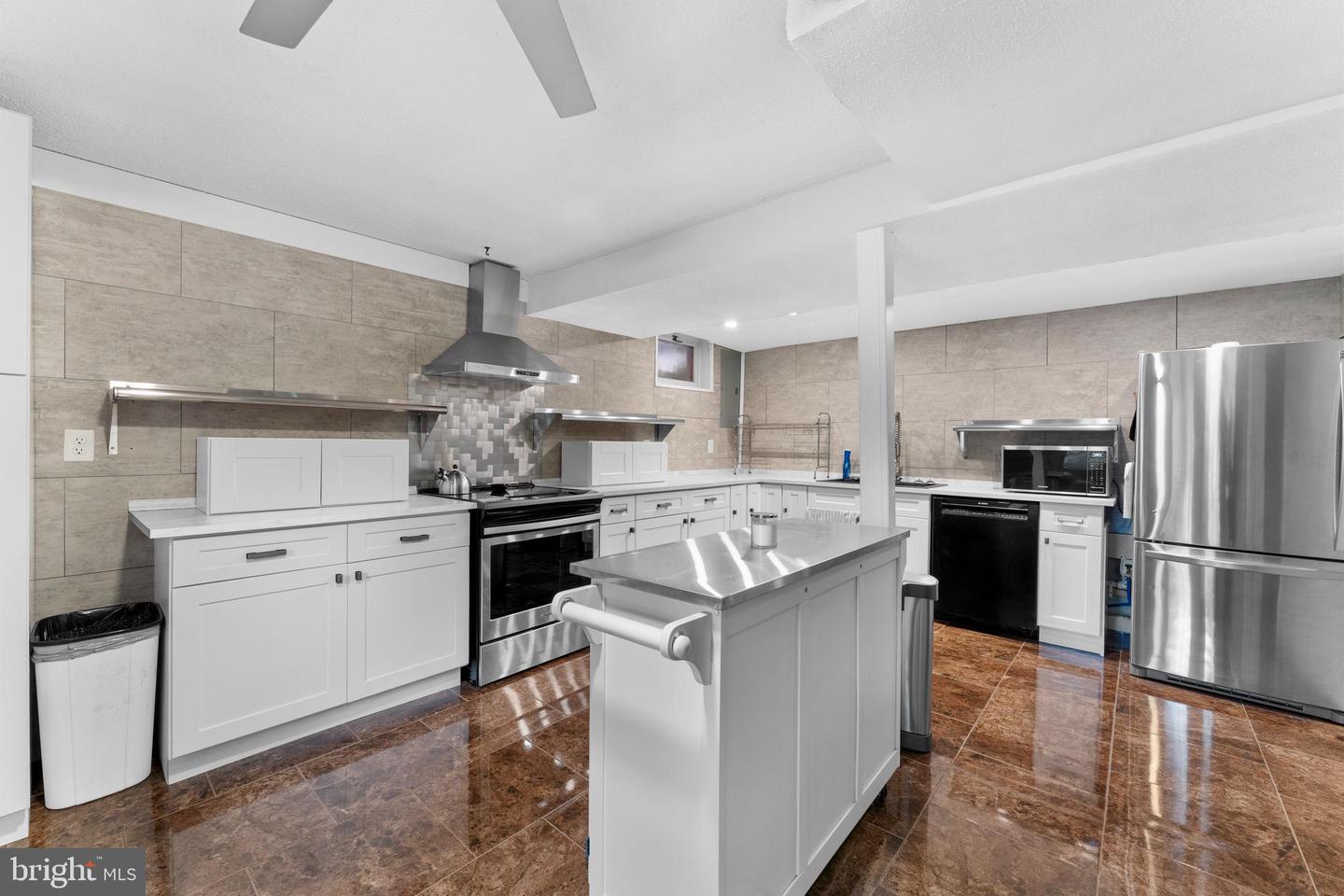 13209 HAWTHORN LN, WOODBRIDGE, Virginia 22193, 3 Bedrooms Bedrooms, ,2 BathroomsBathrooms,Residential,For sale,13209 HAWTHORN LN,VAPW2099836 MLS # VAPW2099836