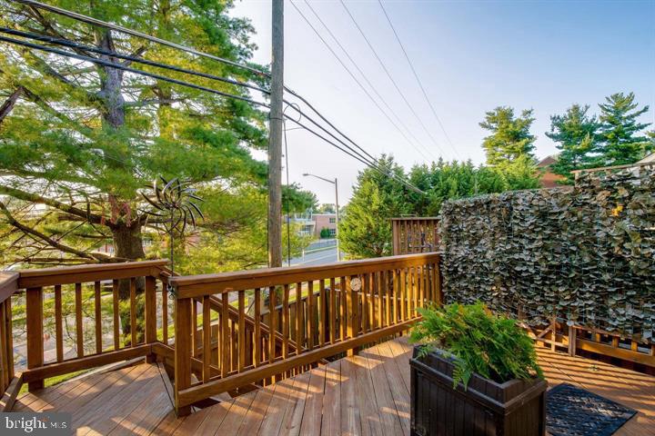 7710 MARSHALL HEIGHTS CT, FALLS CHURCH, Virginia 22043, 3 Bedrooms Bedrooms, ,2 BathroomsBathrooms,Residential,For sale,7710 MARSHALL HEIGHTS CT,VAFX2257274 MLS # VAFX2257274